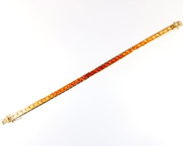 Tennisarmband mit Feueropalen im Princess-Schliff