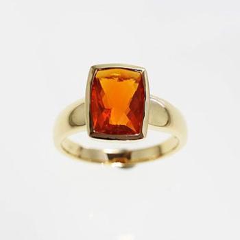 750er Gelbgold Ring mit Facettiertem Mexikanischem Feueropal