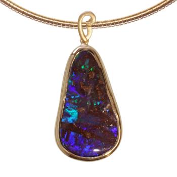 Anhänger aus Gelbgold mit blau-grünem Boulderopal