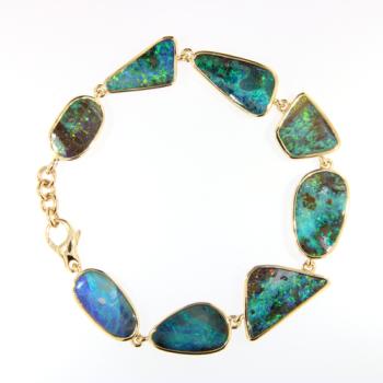 Armband aus blaugrünem Boulderopal in 18 Karat Gelbgold