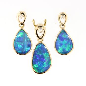 Schmuck-Set mit blau-grünem Opaldubletten und Brillianten in 585 Gold