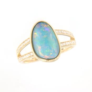 Split-Band-Ring mit buntem Opaldublette und Brillanten