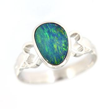 Blau-Grüner Opaldublette in Sterlingsilber-Ring mit Herzen