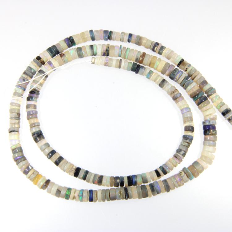 Black opal necklace, length ca.45 cm.