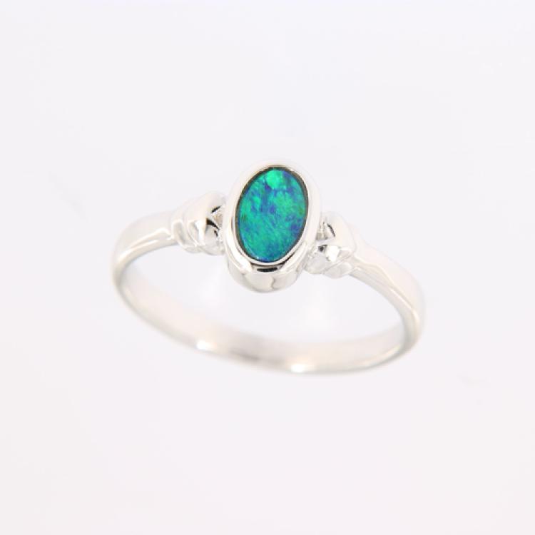 Zierlicher Silberring mit blaugrünem Opaldublet