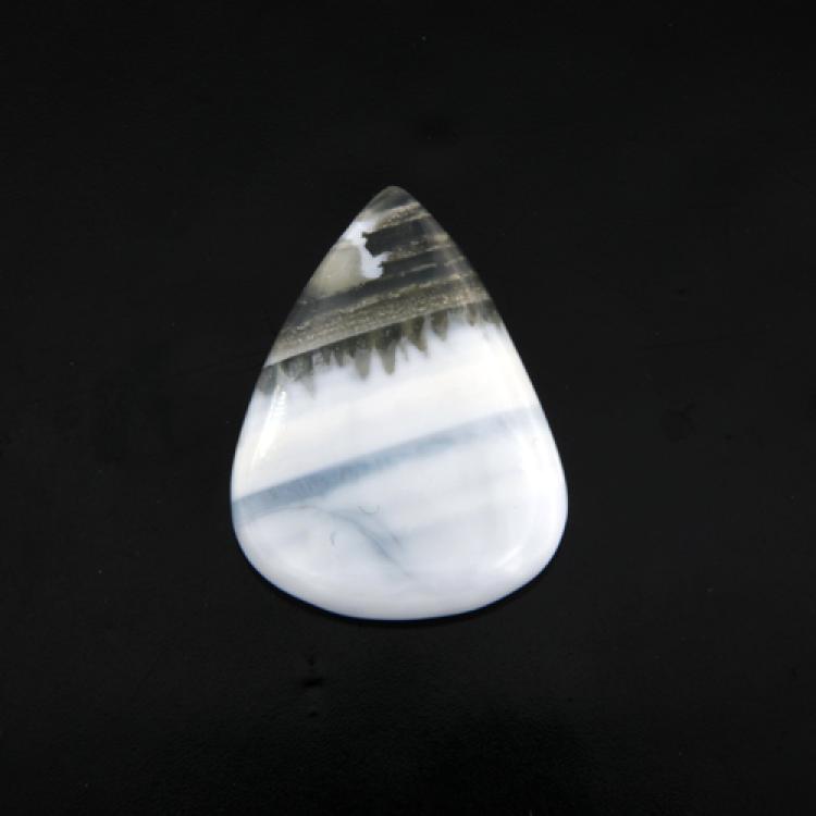 Blue Opal, Opal