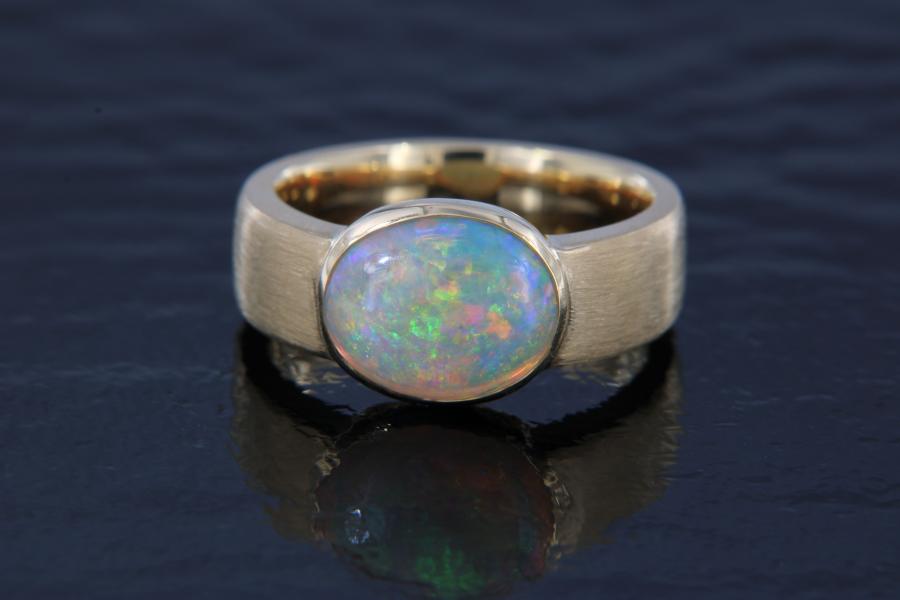 18k Yellow Gold Ring with Colorful Crystal Opal