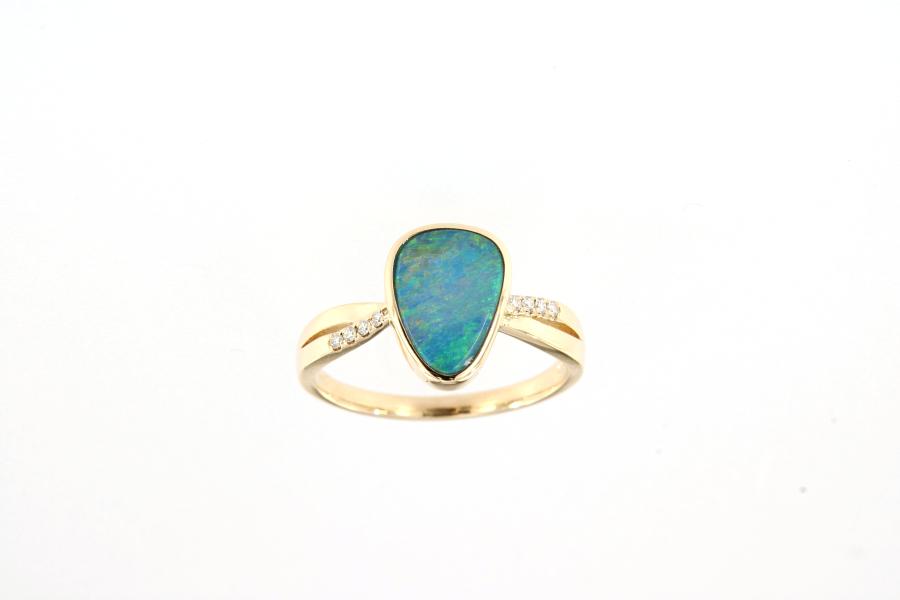 14k Yellow Gold Ring with Colorful Opal Doublet and Diamonds