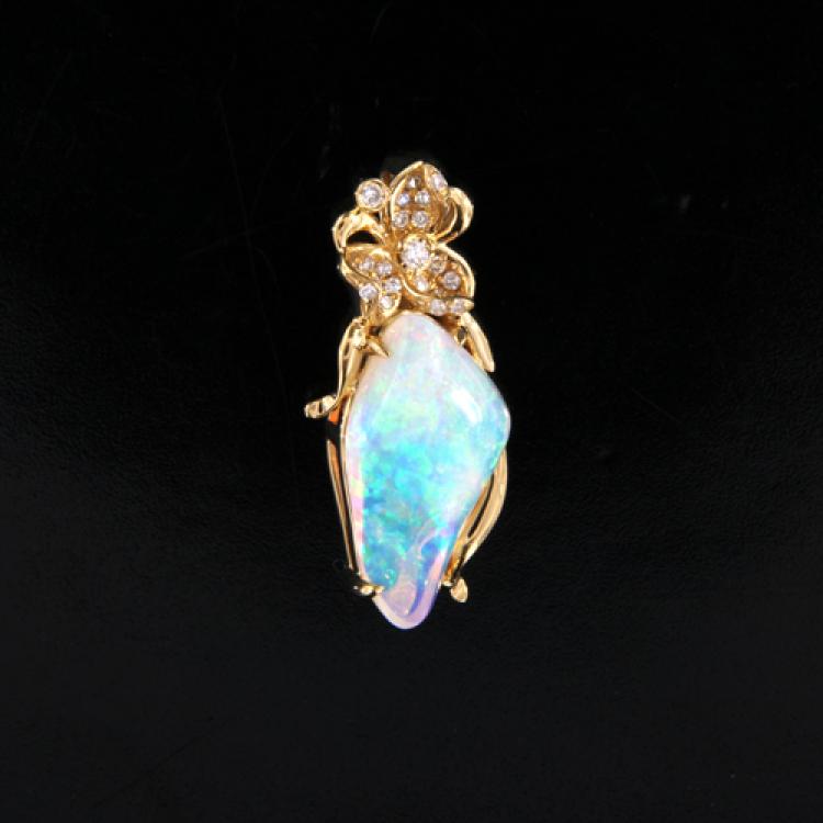 750er-Gelbgold Opal Anhänger mit Brillanten