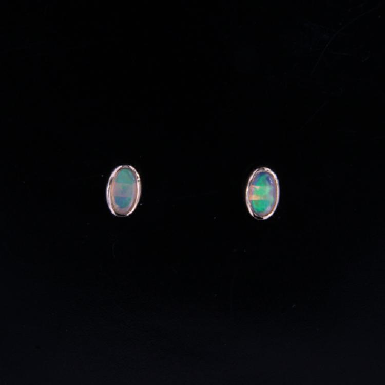 5x3mm Kristallopal-Ohrstecker 750er Gelbgold