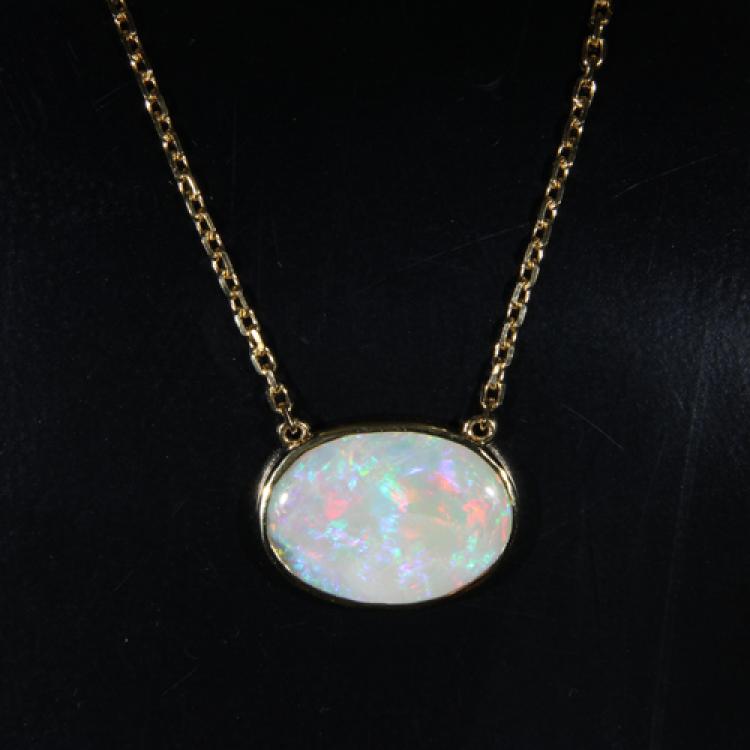 Collier Yellow Gold Light Opal, Opal Jewellery