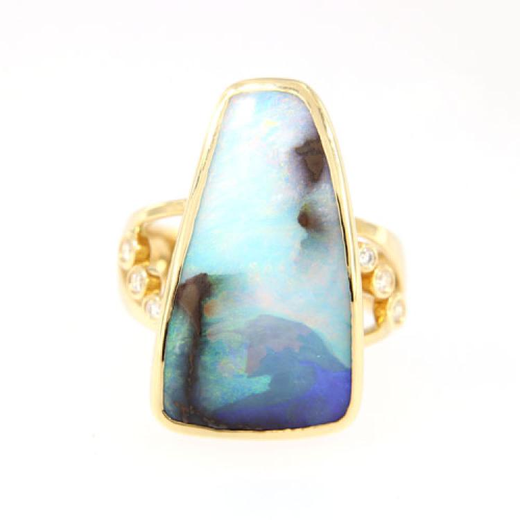 Colorful Boulder Opal in 18k/750 Yellow Gold Ring with Diamonds