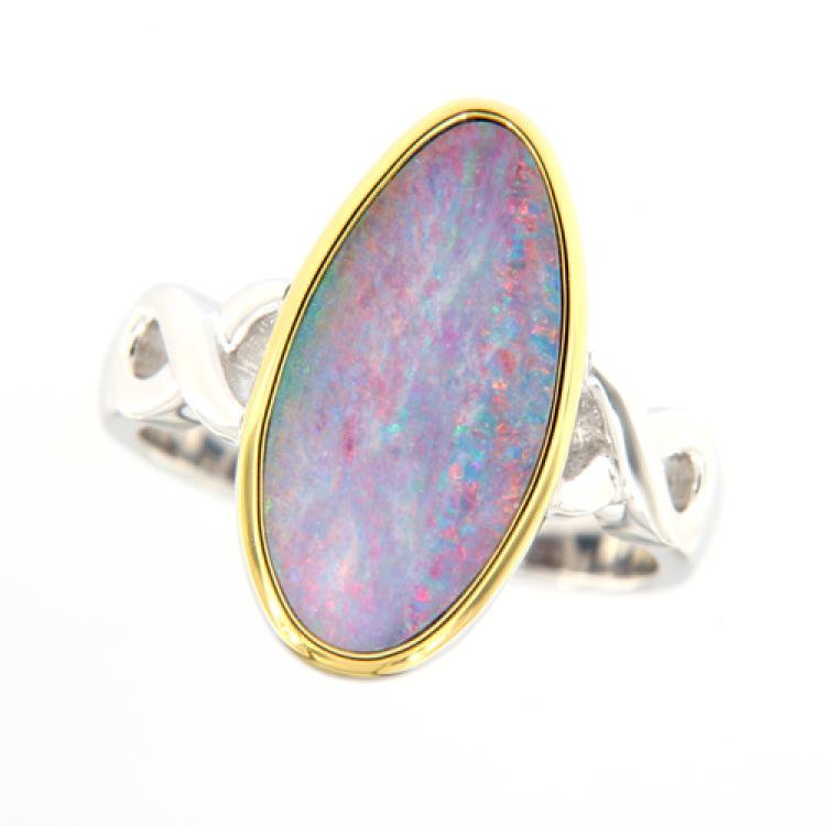 Ring aus Sterlingsilber mit rot-blauem Opaldublette