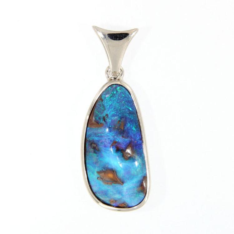 Blauer Boulderopal in klassischem Silberanhänger