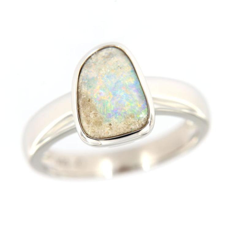 Blau-grüner Boulderopal in schlichtem Silberring